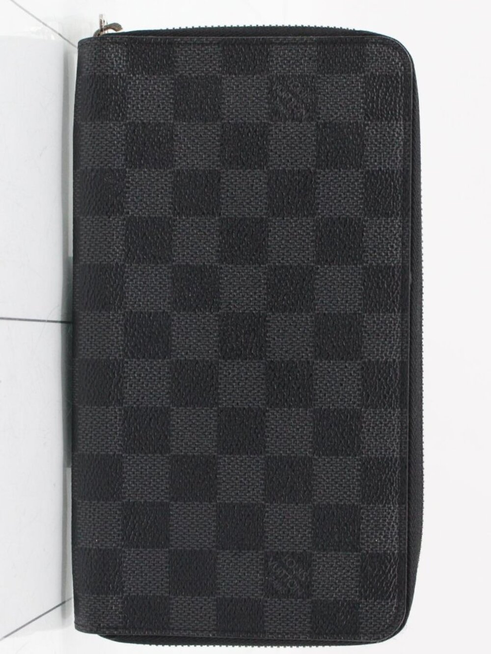 LV Damier Graphite Zippy Organizer